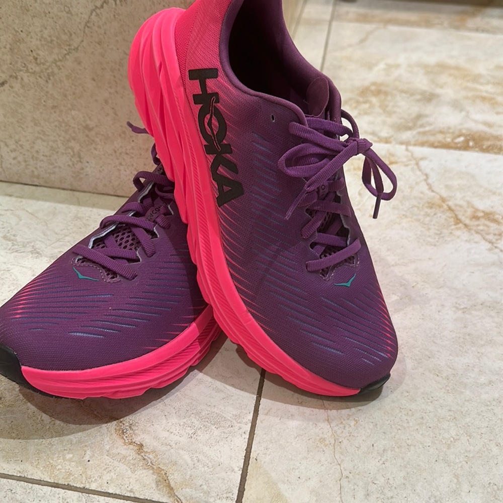 COPY - Hoka Rincon 3 size 7.5